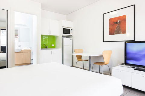 Majestic Oasis Apartments - Hotel VIC 24