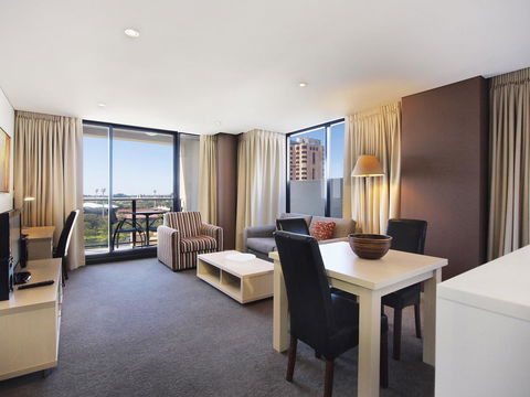 Oaks Adelaide Horizons Suites - Hotel VIC 13