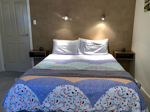Inna Nutshell - Hotel VIC 18