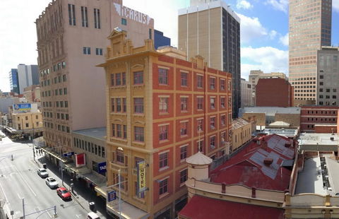 Adelaide Paringa - Hotel VIC 1