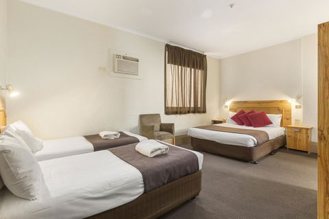 Adelaide Paringa - Hotel VIC 6