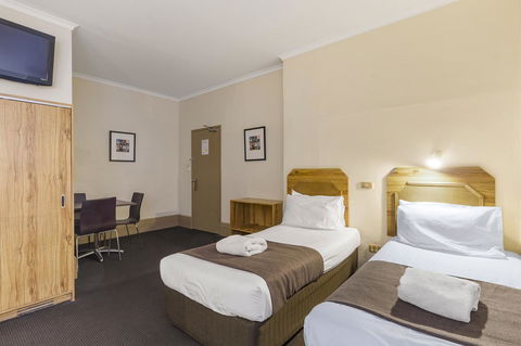Adelaide Paringa - Hotel VIC 10
