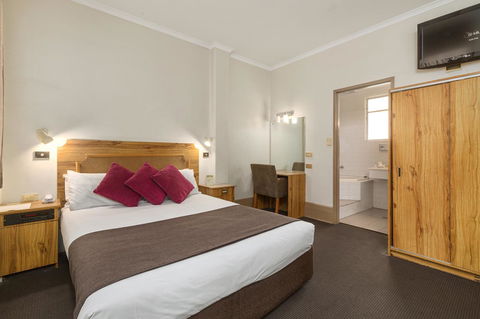 Adelaide Paringa - Hotel VIC 9