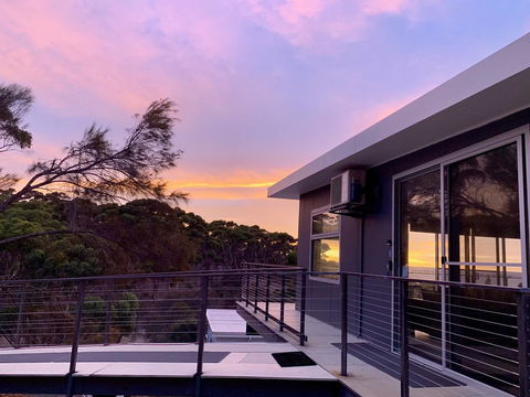 Sunrise On Falie Seaview Eco Accommodation - Hotel VIC 9