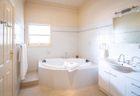 Barossa Vineyard Cottages - Hotel VIC 33