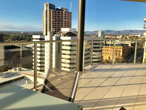 Adelaide DressCircle Apartments - North Terrace - Hotel VIC 4
