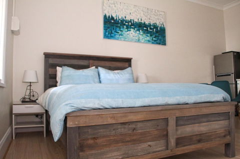 Smugglers Inn Studio Apartments - Hotel VIC 0