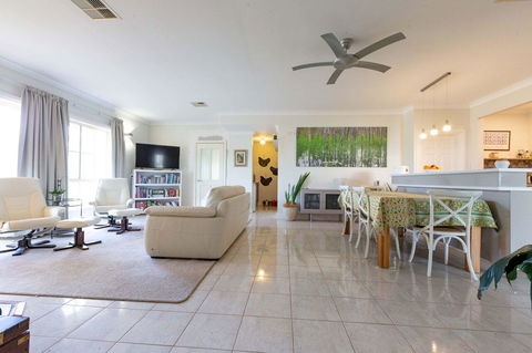 Angaston House - Hotel VIC 1