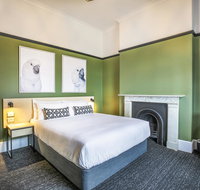 Nightcap at Exeter Hotel - Hotel VIC