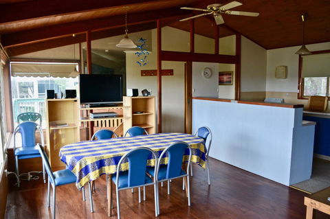 Dolphinview - Hotel VIC 3