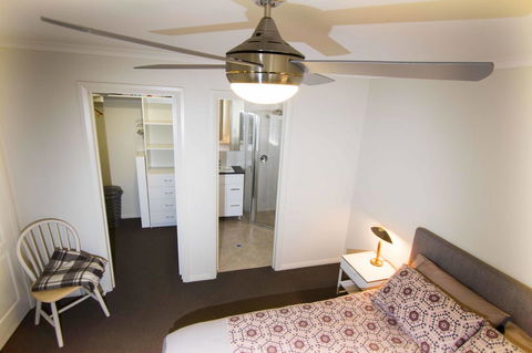 Brock's Base - Hotel VIC 10