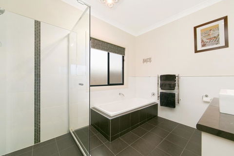 Gizmos Retreat - Hotel VIC 7