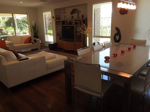 Sanctuary In The Valley - Hotel VIC 12
