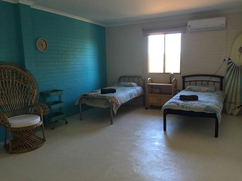 Surf Shack - Hotel VIC 5