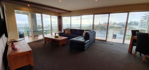 Ocean View-breath Taking Views, Amazing Facilities - Hotel VIC 11