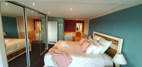 Ocean View-breath Taking Views, Amazing Facilities - Hotel VIC 5