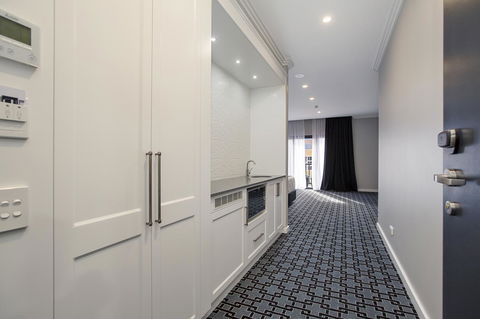 CH Boutique Hotel & Apartments, Ascend Hotel Collection - Hotel VIC 6