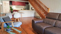 Book Gloucester Accommodation Vacations Hotel VIC Hotel VIC
