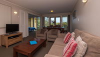 Book Hastings Point Accommodation Vacations Hotel VIC Hotel VIC