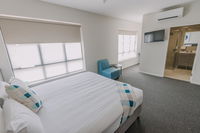 Book Hamilton Accommodation Vacations Hotel VIC Hotel VIC
