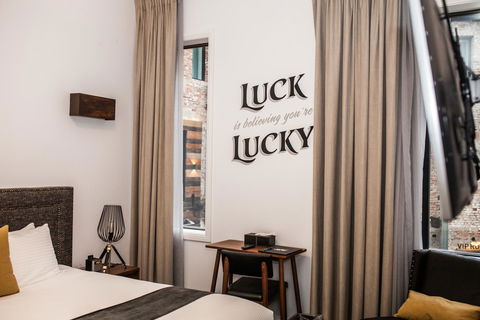 The Lucky Hotel - Hotel VIC 1