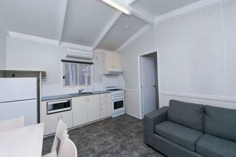 Crestview Tourist Park - Hotel VIC 13