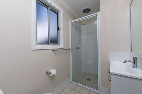 Crestview Tourist Park - Hotel VIC 18