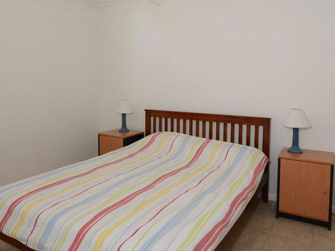 2 Cliff Road - Hotel VIC 6