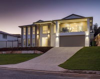 Book Bundamba Accommodation Vacations Hotel VIC Hotel VIC