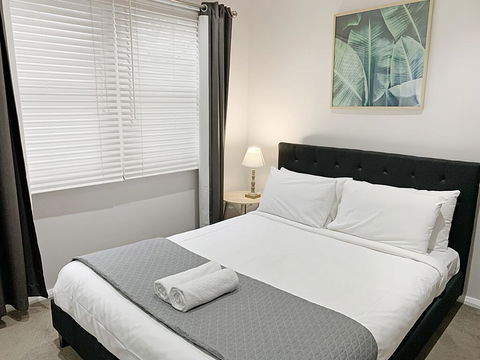 Bright 3-bedroom Apartment - Central Armidale - Hotel VIC 3