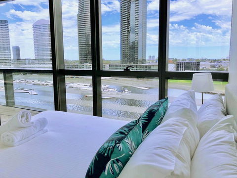 Brilliant Victoria Harbour Waterfront LVII - Hotel VIC 3