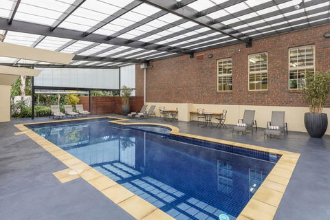 Canterbury International - Hotel VIC 1