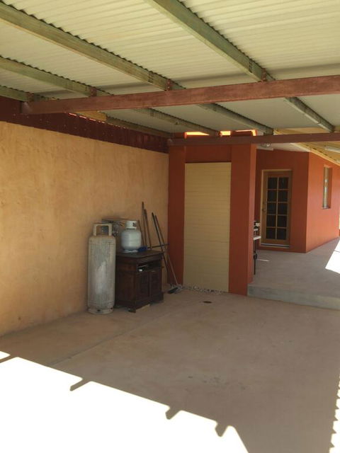 Caretakers Cottage Budget Accommodation - Hotel VIC 2