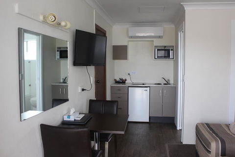 Centrepoint Motel - Hotel VIC 3