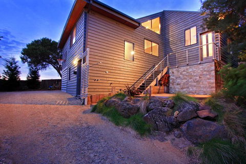 Charltom Hills - Hotel VIC 2