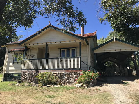Cherry Blossom Cottage - Beechworth-Getaways - Hotel VIC 0
