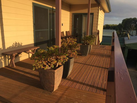 Chill N Sea Coastal Retreat - Hotel VIC 1