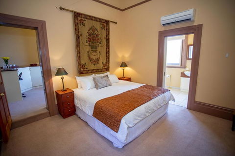 Clocktower Suites - Hotel VIC 1