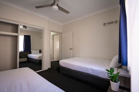 Comfort Inn And Suites Robertson Gardens - Hotel VIC 2