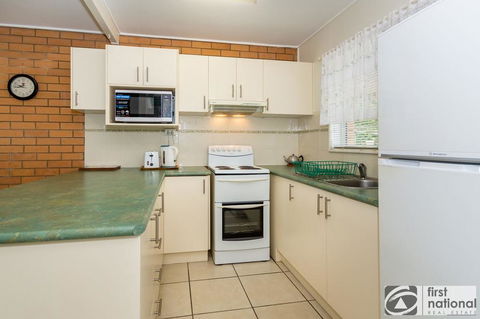 Comfy Ground Floor Unit Opposite Waterfront! Welsby Pde, Bongaree - Hotel VIC 3