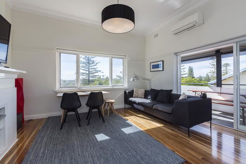 Cottesloe Beach Deluxe Apartment - Hotel VIC 3