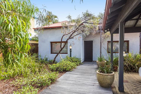 Cottesloe Eclectic House - Hotel VIC 1