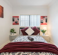 Cozy Duplex Home 3 Bdrms 1 Bath Sleeps 6 - Hotel VIC