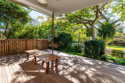 Decked Out For A Fantastic Holiday - (Whole House) Winnett St, Woorim - Hotel VIC 3