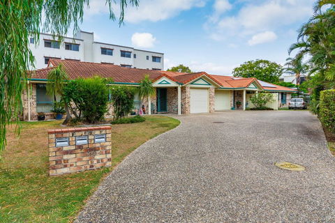 Delightful Duplex On Rose Ct, Bongaree - Hotel VIC 3
