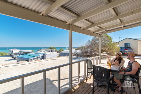 Denham Seaside Caravan Park - Hotel VIC 3