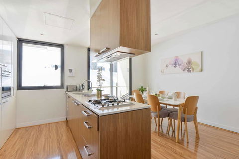 Double Storey Harbortown Townhouse - Hotel VIC 3