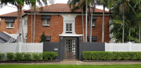 Edward Lodge - Hotel VIC 2