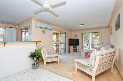 Enjoy Sunsets And Waterviews From Your Private Balcony - Hotel VIC 1