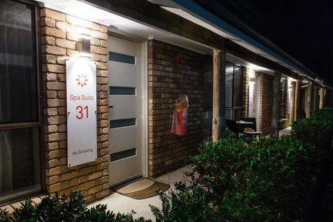 Farnham Court Motel And Restaurant - Hotel VIC 3